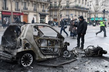 Violences en marge de la manifestation des Gilets Jaunes à Paris, le 8 décembre 2018.