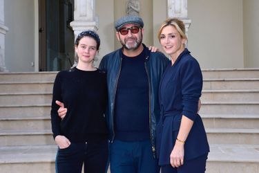 Julie Gayet avec Kad Merad et Pauline Etienne au Festival du film de Sarlat, jeudi 15 novembre