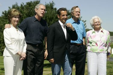 Laura Bush George W. Bush Nicolas Sarkozy George H. W. Bush et Barbara Bush en aout 2007
