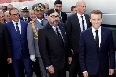 Emmanuel Macron inaugure avec le roi Mohammed VI la ligne à grande vitesse Tanger- Casablanca.