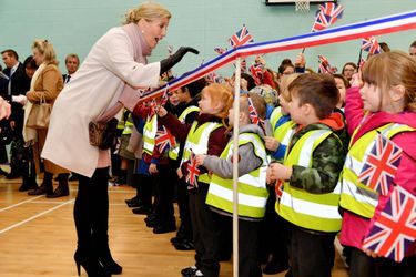 La comtesse Sophie de Wessex avec des écoliers à Northampton, le 20 novembre 2018