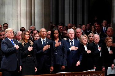 Donald et Melania Trump, Barack et Michelle Obama, Bill et Hillary Clinton et Jimmy Carter à Washington, le 5 décembre 2018.