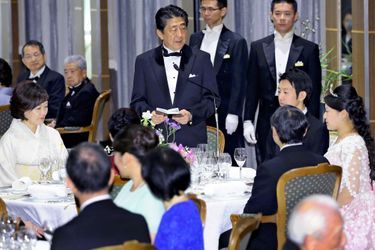Banquet du mariage de la princesse Ayako du Japon et de Kei Moriya à Tokyo, le 30 octobre 2018