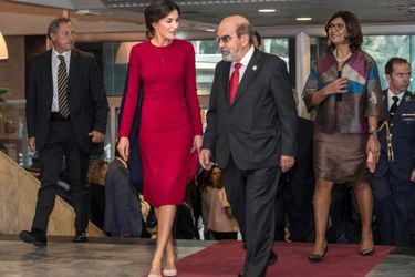 La reine Letizia d'Espagne, en Carolina Herrera, à Rome, le 16 octobre 2018