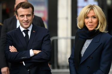 Emmanuel Macron et son épouse Brigitte. 
