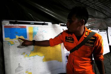 Les services de secours indonésiens n&#039;espèrent plus retrouver de survivants après le crash d&#039;un Boeing 737 de la compagnie Lion Air. Cent quatre-vingt neuf personnes étaient à bord.