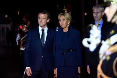 Dans le cadre des commémorations du 11-Novembre et avant la grande cérémonie de dimanche, Emmanuel et Brigitte Macron reçoivent de nombreux chefs d'Etat au musée d'Orsay dont Donald et Melania Trump.