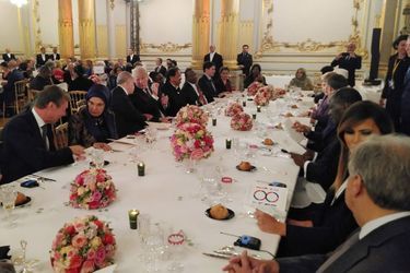 La table d'honneur du diner d'Etat