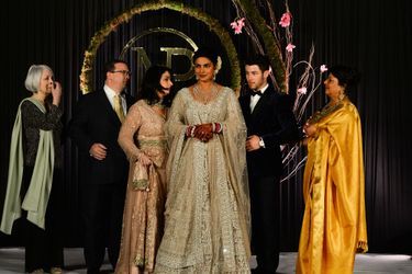 Priyanka Chopra, Nick Jonas et leurs familles 