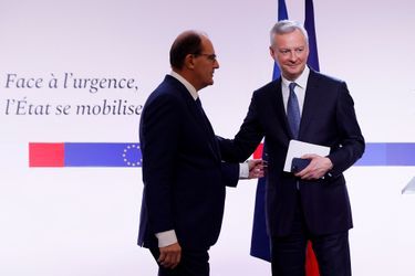 Le Premier ministre Jean Castex et le ministre de l&#039;Économie Bruno Le Maire lors de la présentation du &quot;plan de résilience&quot; , mercredi 16 mars 2022. 