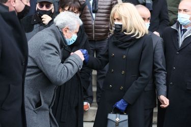 Claude Lelouch et Brigitte Macron à la messe en souvenir de Robert Hossein, célébrée mardi après-midi en l&#039;église Saint-Sulpice.