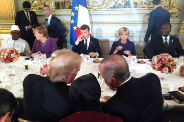 La table d'honneur du diner d'Etat.