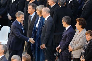 Nicolas Sarkozy salue le ministre de l&#039;Education Jean-Michel Blanquer. 