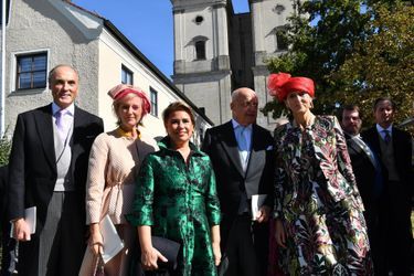 La grande-duchesse Maria Teresa de Luxembourg encadrée de la princesse Astrid de Belgique et du prince Lorenz et des parents de la mariés, à Niederalteich le 29 septembre 2018