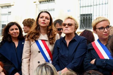 Anne Hidalgo, Valérie Boyer et Muriel Robin à une manifestation contre les violences faites aux femmes, à Paris, le 6 octobre 2018.