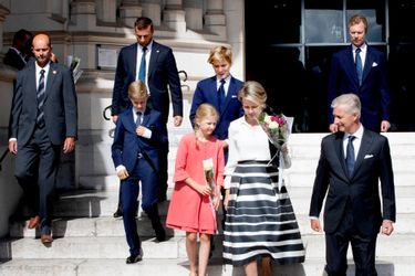 La reine Mathilde et le roi des Belges Philippe avec leurs enfants et le grand-duc Henri de Luxembourg à Laeken, le 8 septembre 2018