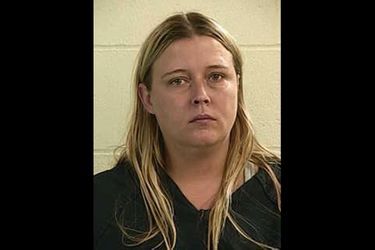 La fiancée du demi-frère, Darlene Blount : Arrêtée en juillet pour agression sur Thomas Jr. Bien connu de la police, le couple, sous l’emprise de l’alcool, ne ménage pas ses coups.