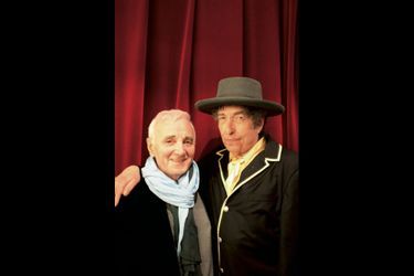 Paris, le 8 avril 2009. Avec Bob Dylan au Palais des Congrès. Le chanteur américain avait repris « Les bons moments » (« The Times We’ve Known ») en apprenant sa présence dans la salle.