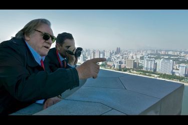 En quête de repères, avec Yann, au sommet des 170 mètres de la tour du Juche, qui surplombe Pyongyang.