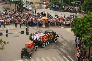 Procession funéraire pour le président vietnamien Tran Dai Quang à Hanoï, le 27 septembre 2018.
