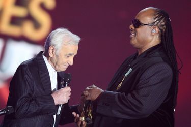 Lors des 25ème Victoires de la Musique en 2010, avec Stevie Wonder. 