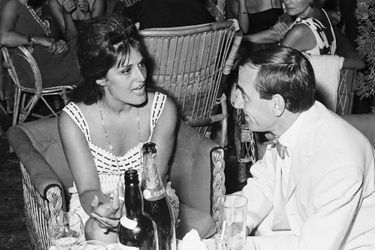 Dalida et Charles Aznavour, en 1967, participent à la soirée privée Barclay-Pacini. 