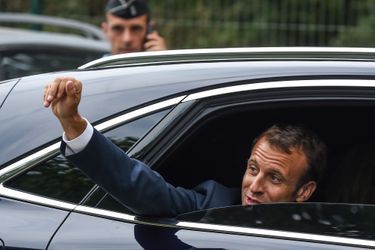 Emmanuel Macron arrive au Fort de Brégançon