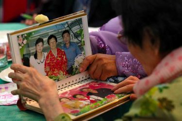 D'émouvantes réunions de familles séparées depuis la guerre ont eu lieu entre des Nord et Sud-Coréens en Corée du Nord, le 20 août 2018.