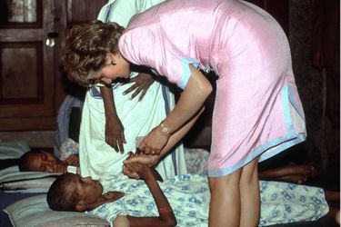 La princesse Diana, photographiée par Jayne Fincher, à l’hospice de Mère Theresa à Calcutta, en Inde, le 15 février 1992.