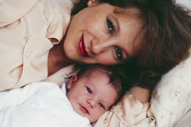 Nathalie Bayeet sa fille Laura en 1983