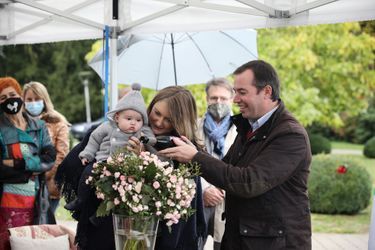 La princesse Stéphanie et le prince héritier Guillaume de Luxembourg avec le prince Charles, à Schuttrange le 5 octobre 2020