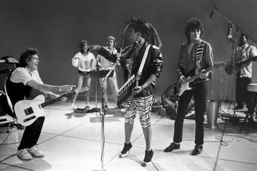 Aretha Franklin avec Keith Richards et Ron Wood des Rolling Stones, en 1968.