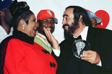 Aretha Franklin et Luciano Pavarotti, en 1998.