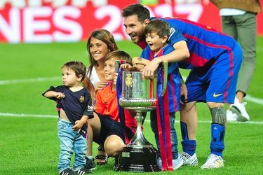 Lionel Messi et Antonella Roccuzzo en famille en 2017