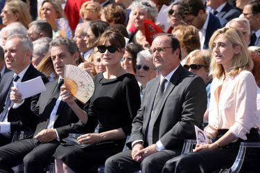 François Hollande, Julie Gayet, Nicolas Sarkozy Et Carla Bruni À La Cérémonie De L&#039;entrée Au Panthéon De Simone Veil   ( 12