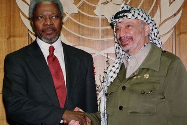 Avec Yasser Arafat en 2001, à New York