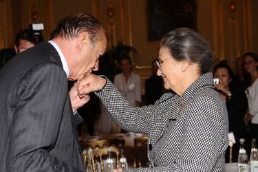 Paris, 15 juin 2009 : La première réunion du jury du prix de la Fondation Chirac pour la prévention des conflits. 