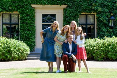 La reine Maxima et le roi Willem-Alexander des Pays-Bas avec leurs filles à Wassenaar, le 13 juillet 2018
