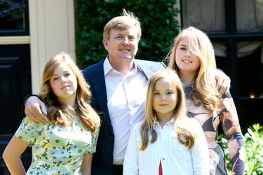 Le roi Willem-Alexander des Pays-Bas et ses filles à Wassenaar, le 13 juillet 2018