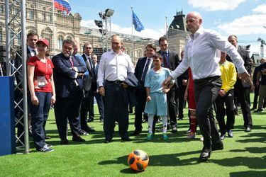 Vladimir Poutine a joué au foot avec Ronaldo à Moscou, le 28 juin 2018.