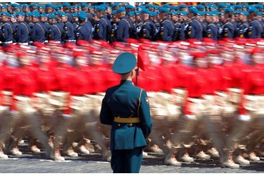 Un membre de l'armée des jeunes pendant la parade militaire, le 24 juin à Moscou