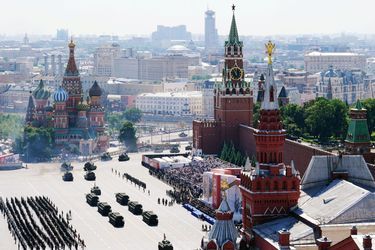 Vue aérienne de la place rouge à Moscou pendant la parade militaire le 24 juin. 