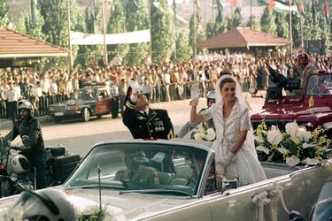 Rania Al-Yassin et le prince Abdallah de Jordanie, le jour de leur mariage, le 10 juin 1993