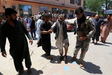 Après l'attaque commise durant des funérailles à Jalalabad, en Afghanistan, le 12 mai 2020.
