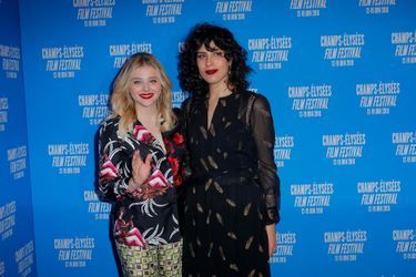 Chloë Moretz et Desiree Akhavan à la première de «Come as you are» à Paris, lundi 18 juin