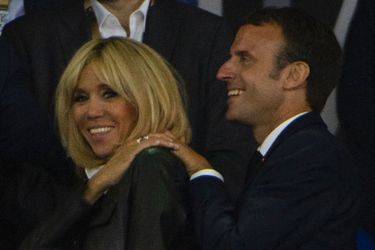 Emmanuel Macron et Brigitte Macron en tribune, samedi soir, pour la finale du top 14.