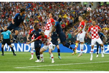 France Croatie : La Finale De La Coupe Du Monde De Football En Direct Et En Photos   ( 28