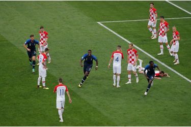 France Croatie : La Finale De La Coupe Du Monde De Football En Direct Et En Photos   ( 32