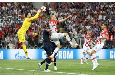 France Croatie : La Finale De La Coupe Du Monde De Football En Direct Et En Photos   ( 36