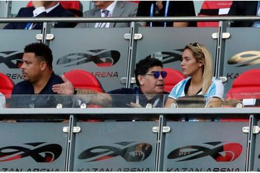 Les Larmes De Maradona, Après La Victoire De La France Contre L'Argentine En 8e De Finale De La Coupe Du Monde 2018   ( 14